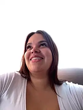 Snapshot of AliceStarshine chatting on February 2025 04:23:02 PM AliceStarshine online show from February 2025 04:23:02 PM