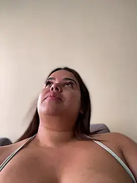 Snapshot of AliceStarshine chatting on February 2025 02:59:01 PM AliceStarshine online show from February 2025 02:59:01 PM