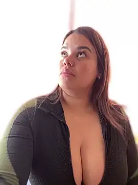 Snapshot of AliceStarshine chatting on February 2025 06:15:02 PM AliceStarshine online show from February 2025 06:15:02 PM