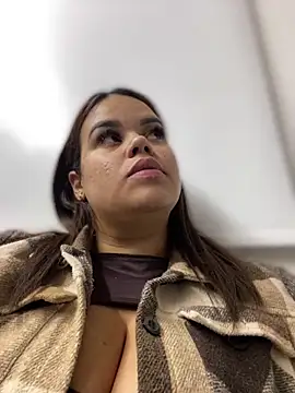 Snapshot of AliceStarshine chatting on February 2025 11:54:02 PM AliceStarshine online show from February 2025 11:54:02 PM