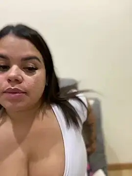 Snapshot of AliceStarshine chatting on February 2025 03:12:02 AM AliceStarshine online show from February 2025 03:12:02 AM