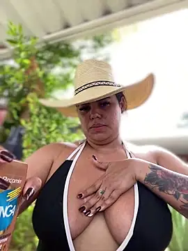 Snapshot of AliceStarshine chatting on February 2025 06:45:01 PM AliceStarshine online show from February 2025 06:45:01 PM