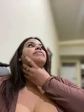 Snapshot of AliceStarshine chatting on February 2025 02:14:01 AM AliceStarshine online show from February 2025 02:14:01 AM