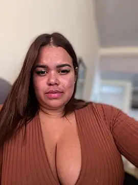 Snapshot of AliceStarshine chatting on February 2025 06:11:01 PM AliceStarshine online show from February 2025 06:11:01 PM