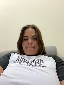 Snapshot of AliceStarshine chatting on February 2025 02:10:02 AM AliceStarshine online show from February 2025 02:10:02 AM