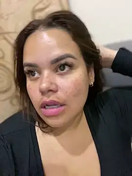 Snapshot of AliceStarshine chatting on February 2025 03:15:02 AM AliceStarshine online show from February 2025 03:15:02 AM