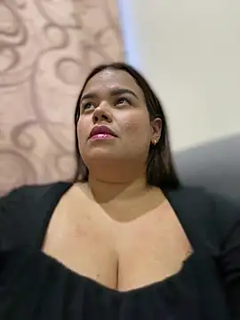 Snapshot of AliceStarshine chatting on March 2025 11:09:02 PM AliceStarshine online show from March 2025 11:09:02 PM