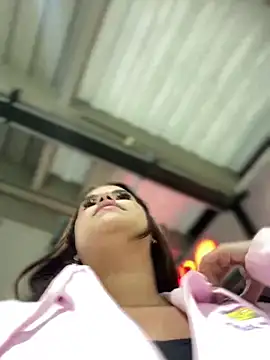 Snapshot of AliceStarshine chatting on March 2025 02:23:02 PM AliceStarshine online show from March 2025 02:23:02 PM