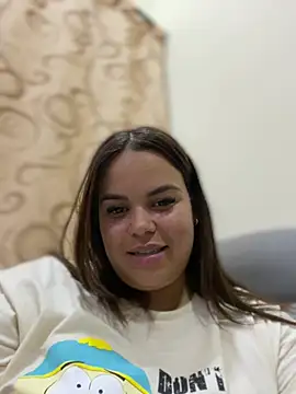 Snapshot of AliceStarshine chatting on March 2025 02:04:02 AM AliceStarshine online show from March 2025 02:04:02 AM