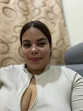 Snapshot of AliceStarshine chatting on March 2025 02:51:01 AM AliceStarshine online show from March 2025 02:51:01 AM