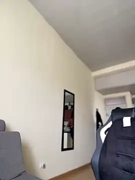 Snapshot of AliceStarshine chatting on October 2025 02:46:02 PM AliceStarshine online show from October 2025 02:46:02 PM