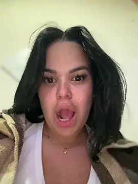 Snapshot of AliceStarshine chatting on October 2025 04:22:01 AM AliceStarshine online show from October 2025 04:22:01 AM