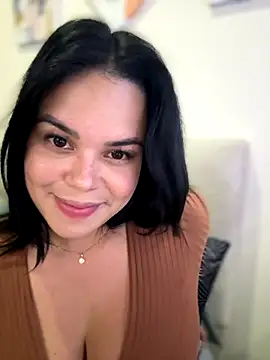 Snapshot of AliceStarshine chatting on November 2025 02:35:01 AM AliceStarshine online show from November 2025 02:35:01 AM