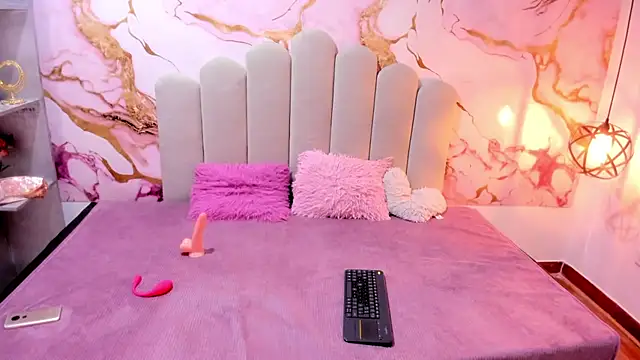 SweettDreamm online show from July 2026 02:35:01 PM