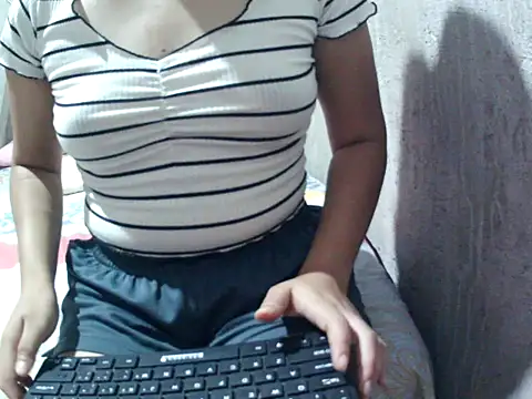 DeeVigan online show from July 2026 10:43:01 AM