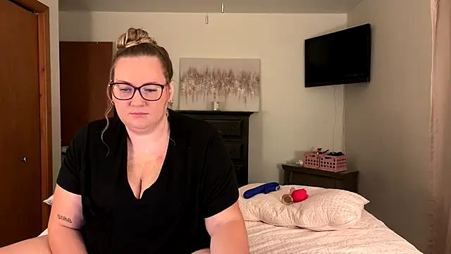 LivYourFantasy online show from July 2026 03:47:02 AM