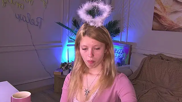 LanayaVerne online show from July 2026 05:45:02 AM