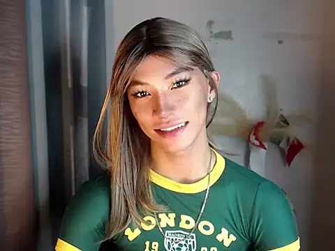 urasianfairyxx online show from July 2026 12:02:02 AM