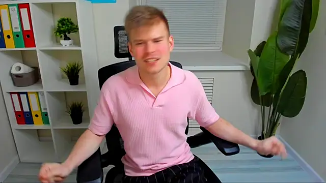 Snapshot of Walter_Fry chatting on July 2026 03:27:02 PM Walter Fry online show from July 2026 03:27:02 PM