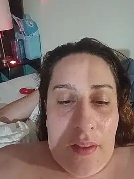 Mannibee online show from July 2026 11:33:02 PM