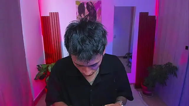 axcel-smith online show from July 2026 06:10:02 PM