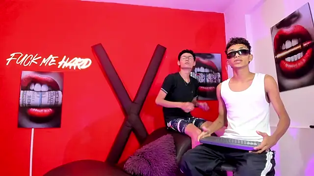 PRETTY LOVERS1 online show from July 2026 01:19:02 AM