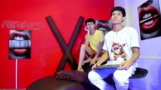 PRETTY LOVERS1 online show from July 2026 01:11:01 AM