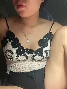 ly-laxxx online show from July 2026 01:48:01 PM