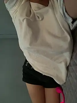 ly-laxxx online show from July 2026 05:58:02 AM
