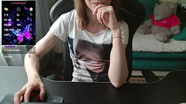 Snapshot of __Alisa__ chatting on July 2026 04:05:01 PM Alisa online show from July 2026 04:05:01 PM