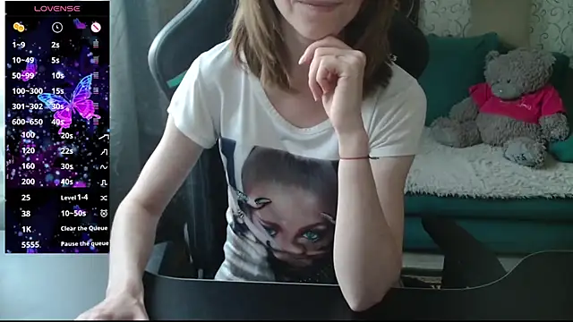 Snapshot of __Alisa__ chatting on July 2026 03:52:01 PM Alisa online show from July 2026 03:52:01 PM