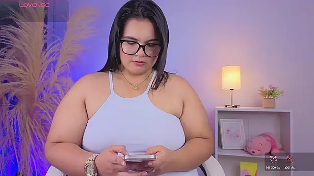 chloe monroy  online show from July 2026 09:34:01 PM