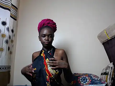 Snapshot of Honeyluxee chatting on July 2026 01:14:01 PM Honeyluxee online show from July 2026 01:14:01 PM