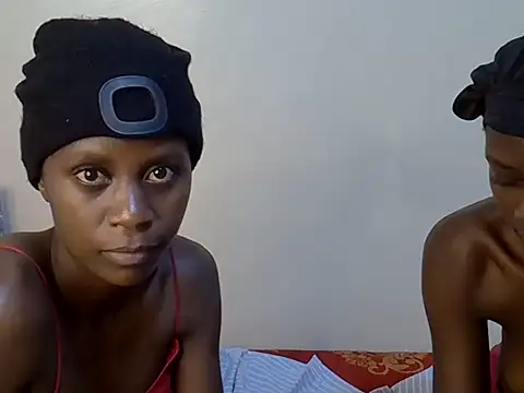 MoonlitDuo online show from July 2026 01:36:01 PM