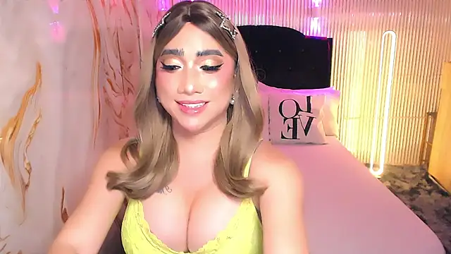 TsLovelyCock online show from July 2026 10:05:02 PM