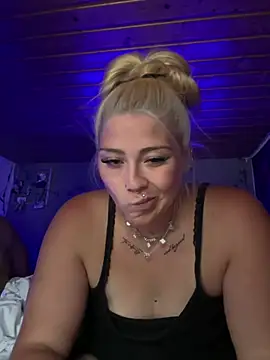 LeonundLisaxxx online show from July 2026 05:37:02 PM