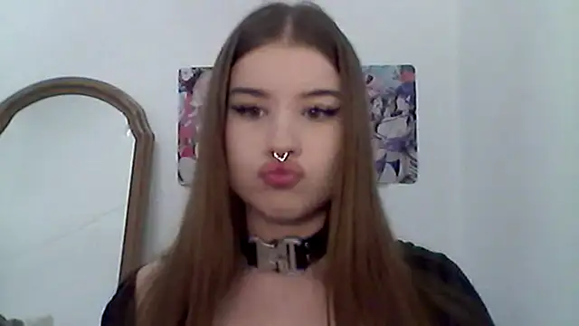 MollyHotTeen online show from July 2026 06:15:02 PM