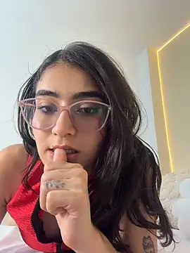 Snapshot of LunaBloon chatting on July 2026 08:29:01 PM LunaBloon online show from July 2026 08:29:01 PM