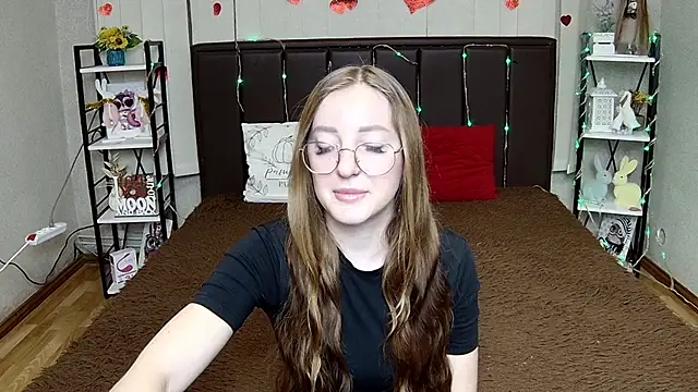 AnnaMills online show from July 2026 05:03:01 AM