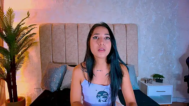 Snapshot of Lia-Turner chatting on July 2026 05:38:01 PM Lia-Turner online show from July 2026 05:38:01 PM