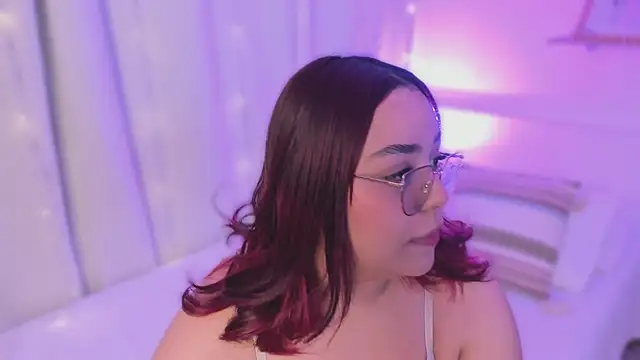 Valeria Reyes  online show from July 2026 07:07:02 PM