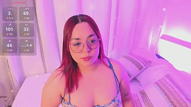 Valeria Reyes  online show from July 2026 07:16:01 PM