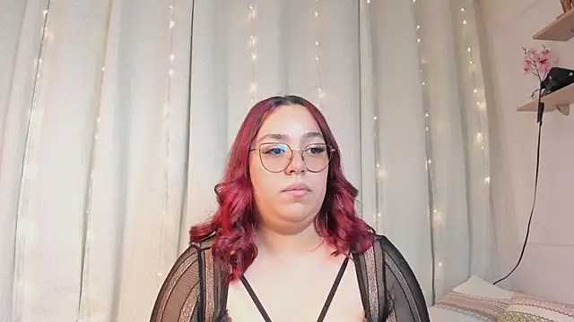 Valeria Reyes  online show from July 2026 10:01:02 PM