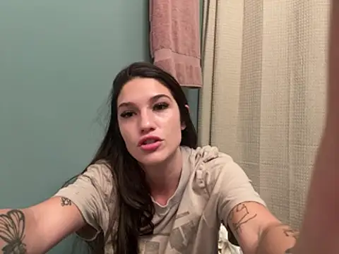 Snapshot of prettygirll00 chatting on July 2026 11:29:01 PM prettygirll00 online show from July 2026 11:29:01 PM