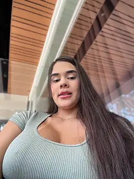 BellaLeclair  online show from July 2026 07:16:01 PM