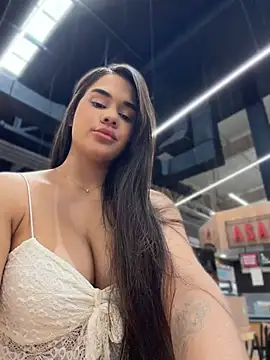 BellaLeclair  online show from July 2026 03:43:01 PM