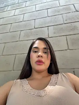 BellaLeclair  online show from July 2026 06:20:01 PM