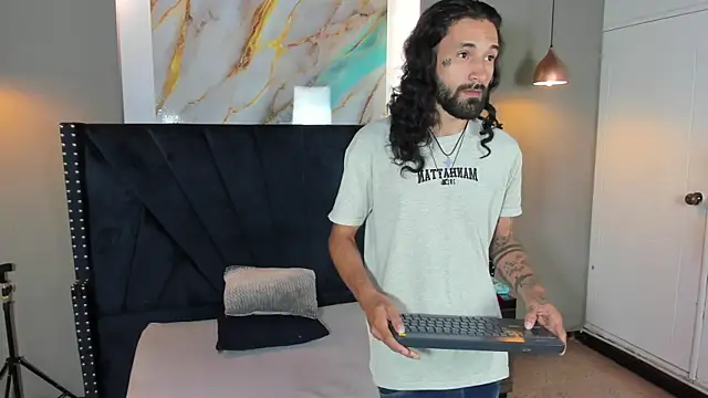 Alexx val online show from July 2026 09:35:01 PM