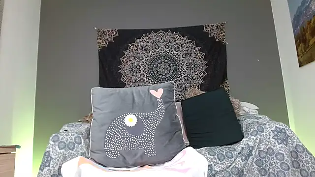 Snapshot of katiasupreme1 chatting on November 2025 06:14:01 PM katiasupreme1 online show from November 2025 06:14:01 PM