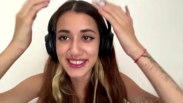 JuliaPierce online show from July 2026 12:23:01 PM